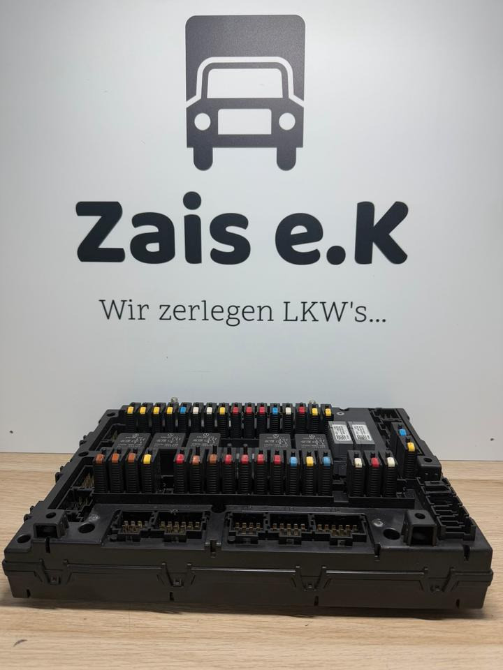 Mercedes Actros MP4 Sicherungskasten A0014462458 - Fuse: picture 1 Mercedes Actros MP4 Sicherungskasten A0014462458 - Fuse: picture 1