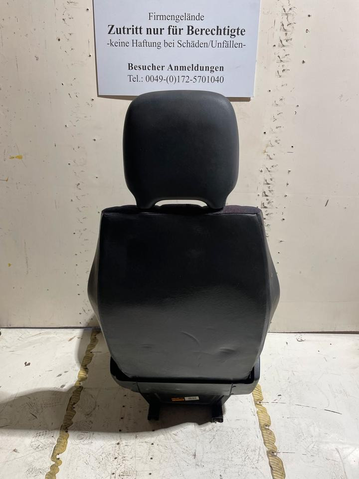 Mercedes Atego 1 Beifahrersitz - Seat for Truck: picture 4 Mercedes Atego 1 Beifahrersitz - Seat for Truck: picture 4