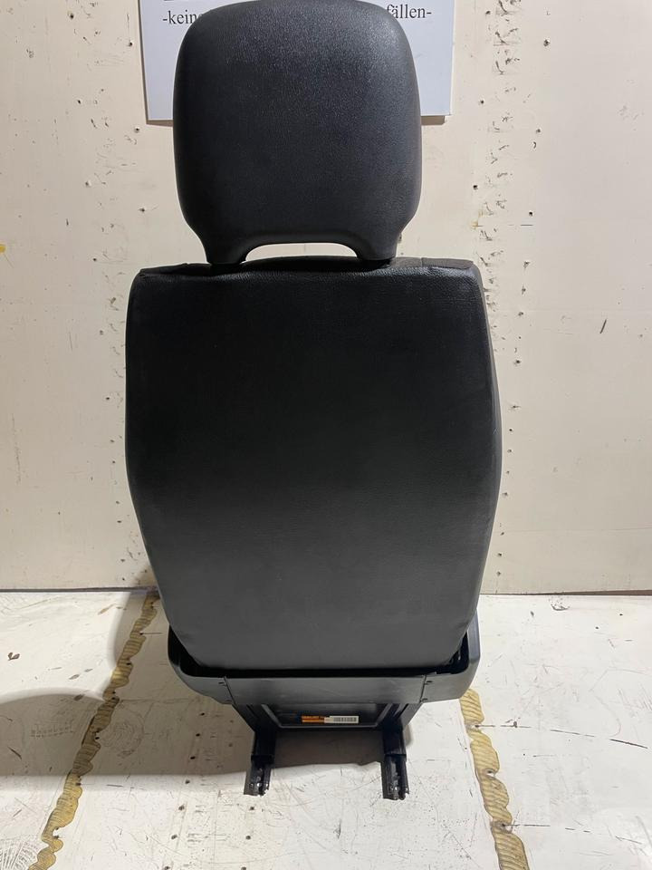 Mercedes Atego 2 Beifahrersitz - Seat for Truck: picture 4 Mercedes Atego 2 Beifahrersitz - Seat for Truck: picture 4