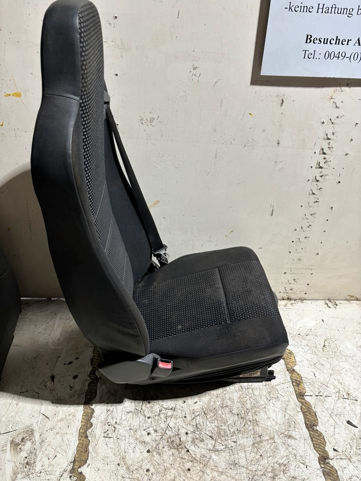 Mercedes Atego 3 Fahrersitz mit Luft - Seat for Truck: picture 4 Mercedes Atego 3 Fahrersitz mit Luft - Seat for Truck: picture 4