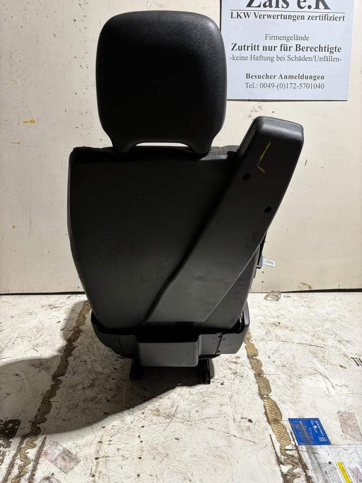 Mercedes-Benz Atego 2 Beifahrersitz mit Luft - Seat for Truck: picture 4 Mercedes-Benz Atego 2 Beifahrersitz mit Luft - Seat for Truck: picture 4