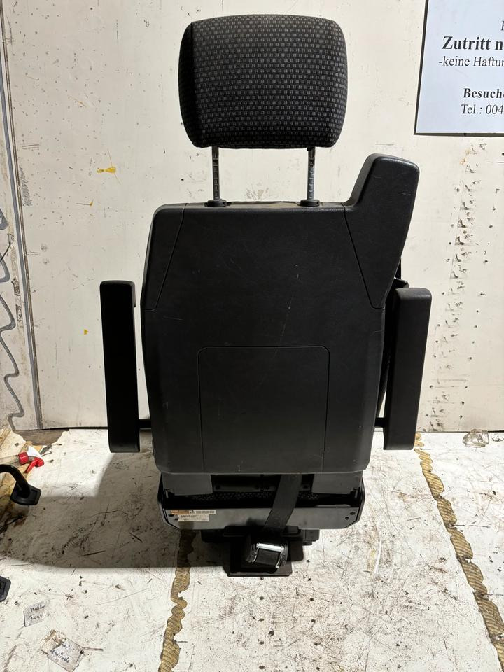 Mercedes-Benz Atego 3 Beifahrersitz - Seat for Truck: picture 4 Mercedes-Benz Atego 3 Beifahrersitz - Seat for Truck: picture 4