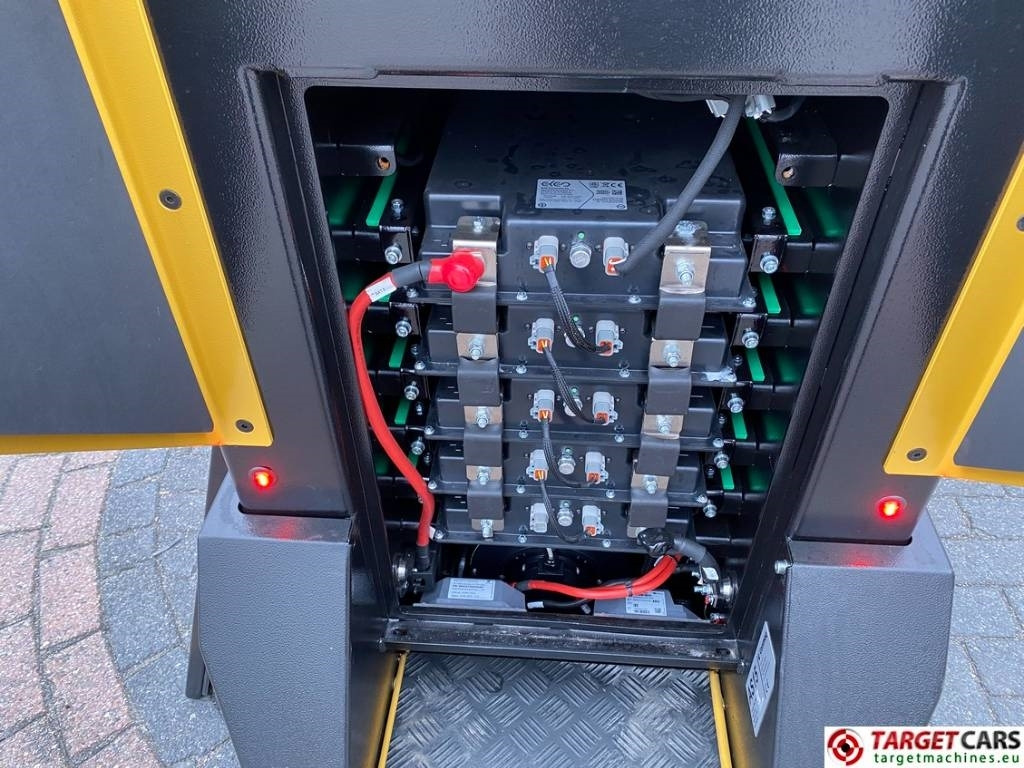 Skid steer loader Conmeq AS15 Mini Skid Steer Loader 4x4 Electric: picture 17