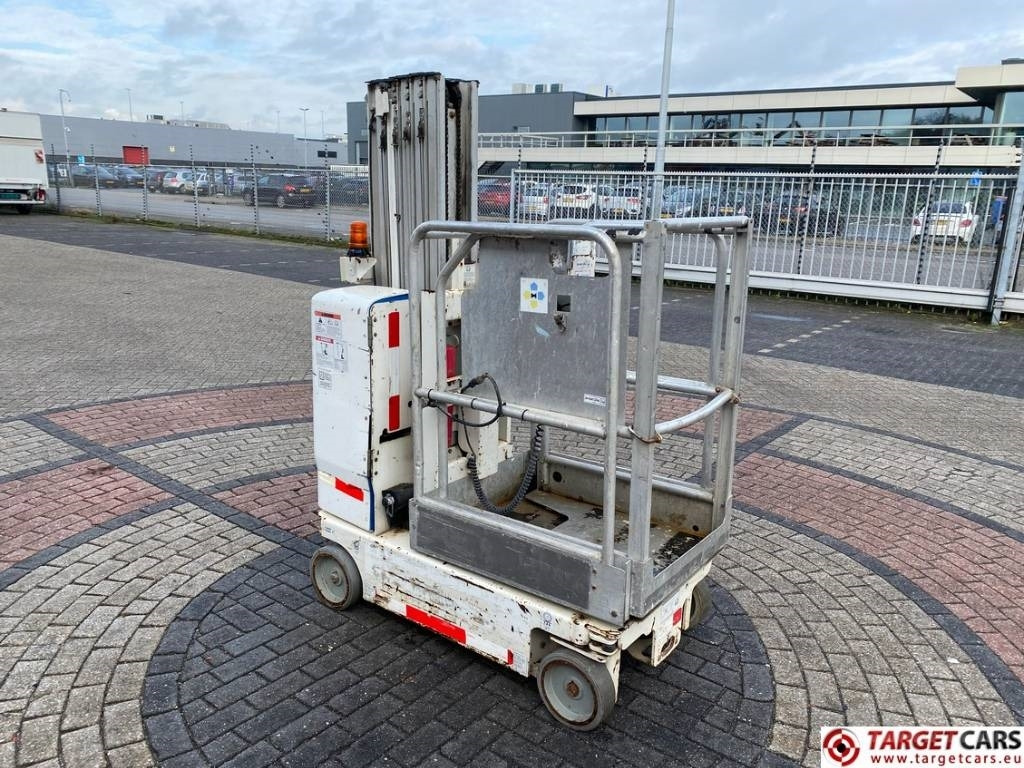 Genie GR-20 RunAbout Electric Vertical Mast Lift 802cm - Vertical mast lift: picture 2 Genie GR-20 RunAbout Electric Vertical Mast Lift 802cm - Vertical mast lift: picture 2