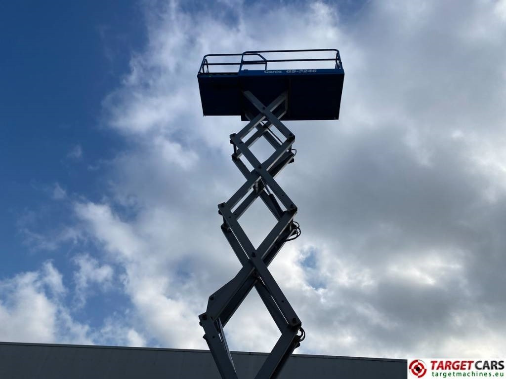 Scissor lift Genie GS-3246 Electric Scissor Work Lift 1175cm: picture 17 Scissor lift Genie GS-3246 Electric Scissor Work Lift 1175cm: picture 17
