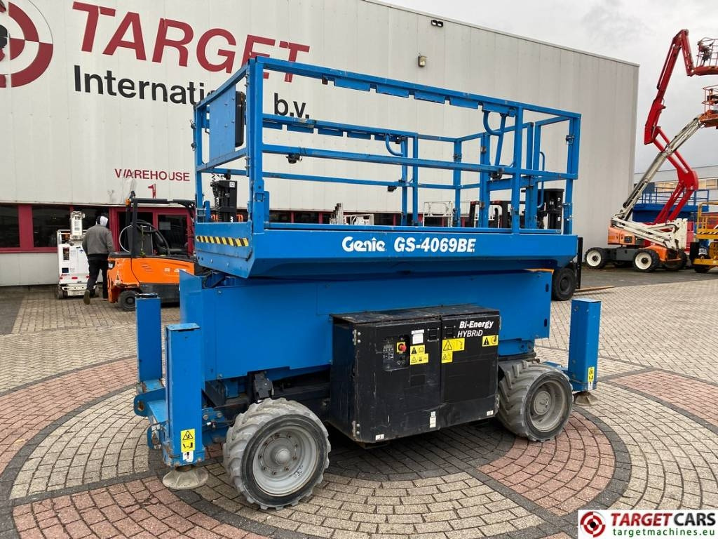 Genie GS-4069BE HyBrid Scissor Work Lift 1412cm - Scissor lift: picture 1 Genie GS-4069BE HyBrid Scissor Work Lift 1412cm - Scissor lift: picture 1