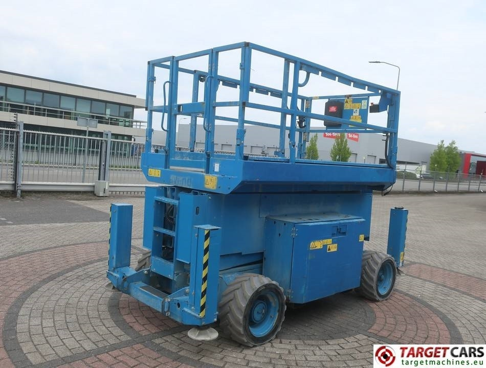 Genie GS-4069DC Electric 4069 Scissor Work Lift 1412cm - Scissor lift: picture 3 Genie GS-4069DC Electric 4069 Scissor Work Lift 1412cm - Scissor lift: picture 3