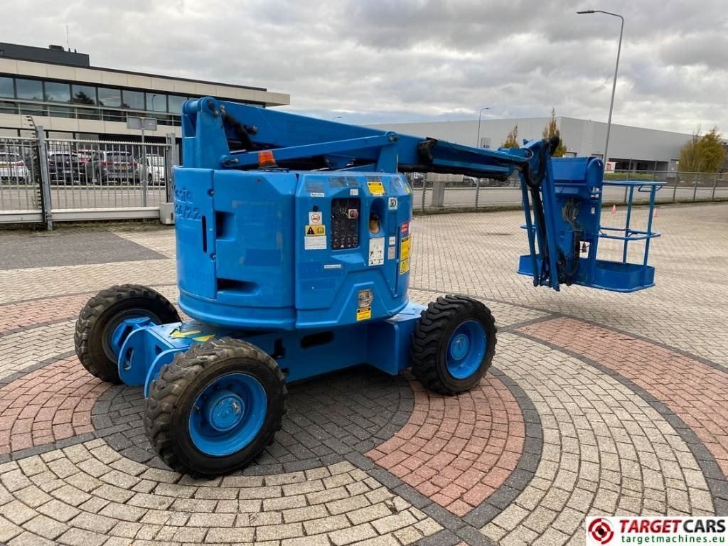Genie Z-34/22 Articulated 4x4 Diesel Boom WorkLift 12.4M  - Articulated boom: picture 3 Genie Z-34/22 Articulated 4x4 Diesel Boom WorkLift 12.4M  - Articulated boom: picture 3