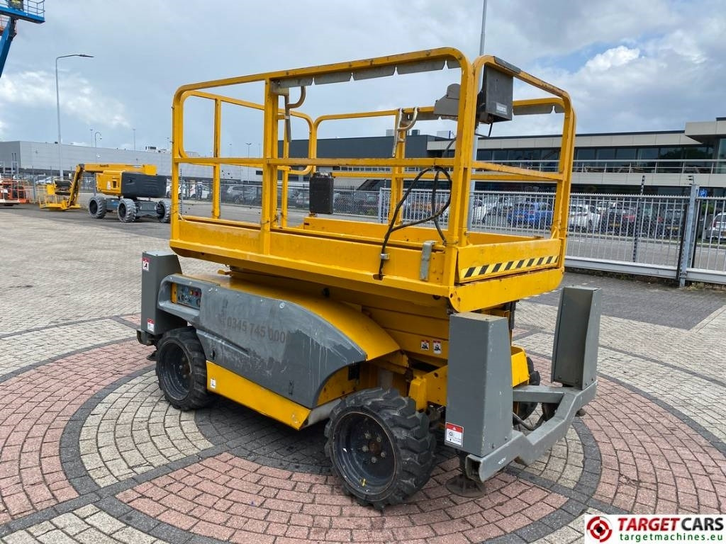 Haulotte Compact 10DX Diesel 4x4 Scissor Work Lift 1015cm - Scissor lift: picture 2 Haulotte Compact 10DX Diesel 4x4 Scissor Work Lift 1015cm - Scissor lift: picture 2