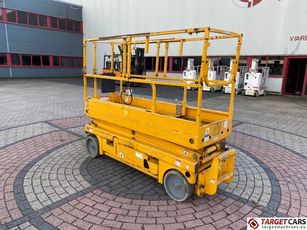 Haulotte Compact 8 Elecftric Scissor Work Lift 818cm - Scissor lift: picture 4 Haulotte Compact 8 Elecftric Scissor Work Lift 818cm - Scissor lift: picture 4