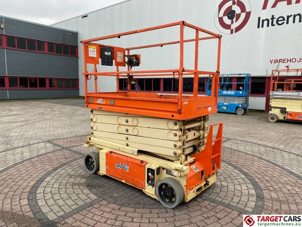 JLG 10RS Electric Scissor Work Lift 1175cm - Scissor lift: picture 4 JLG 10RS Electric Scissor Work Lift 1175cm - Scissor lift: picture 4