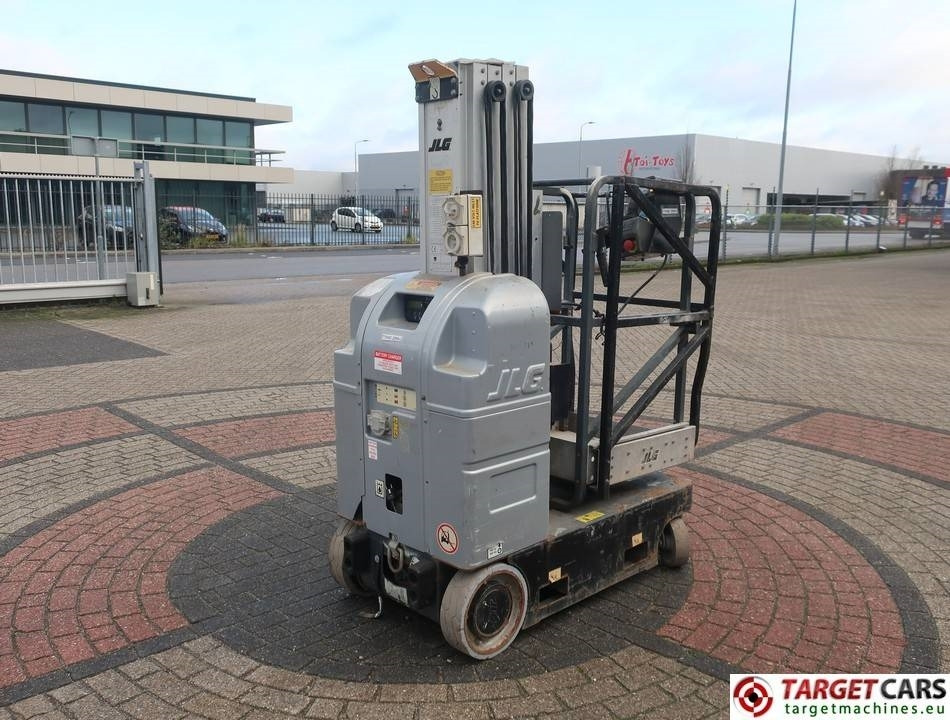JLG 20MVL Electric Vertical Mast Work Lift 798cm - Aerial platform: picture 3 JLG 20MVL Electric Vertical Mast Work Lift 798cm - Aerial platform: picture 3
