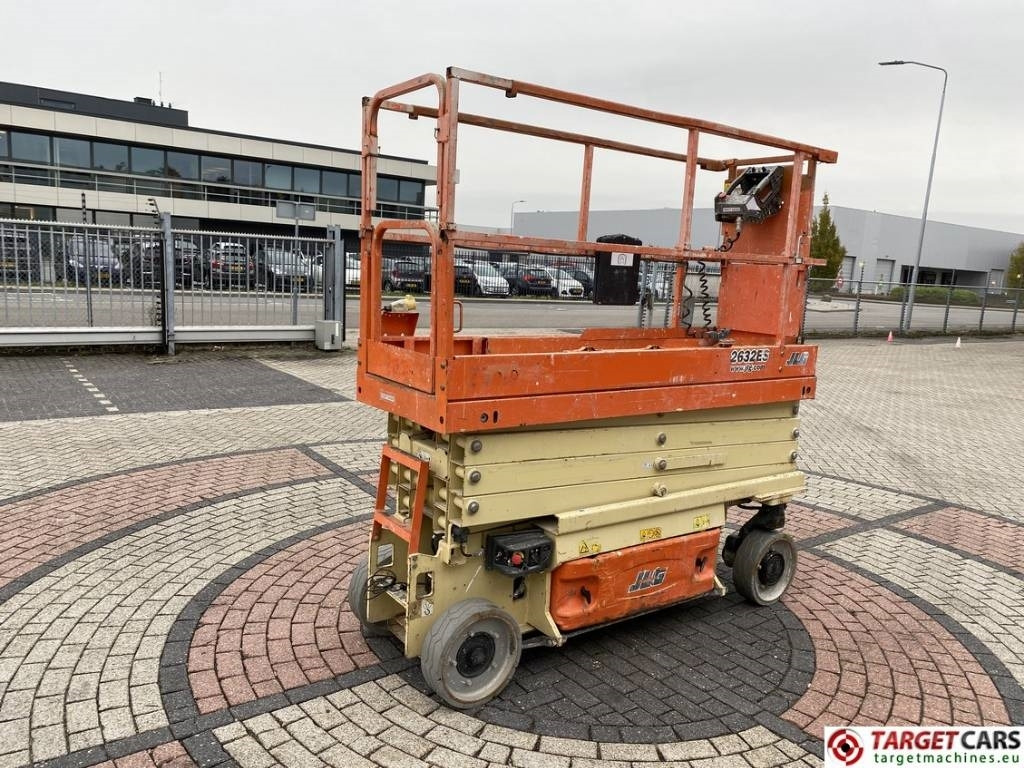 JLG 2632ES Electric Scissor Work Lift 977cm - Scissor lift: picture 3 JLG 2632ES Electric Scissor Work Lift 977cm - Scissor lift: picture 3