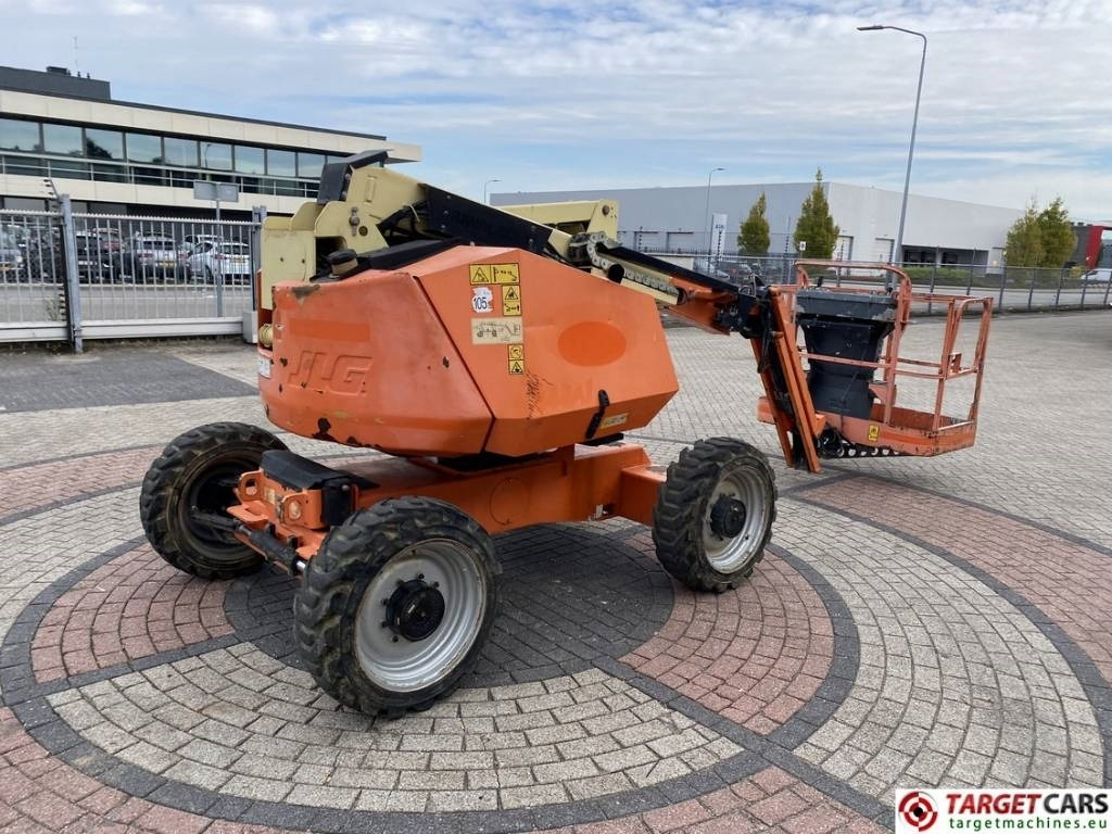 JLG 340AJ Articulated 4x4 Diesel Boom Work Lift 1233cm - Articulated boom: picture 3 JLG 340AJ Articulated 4x4 Diesel Boom Work Lift 1233cm - Articulated boom: picture 3