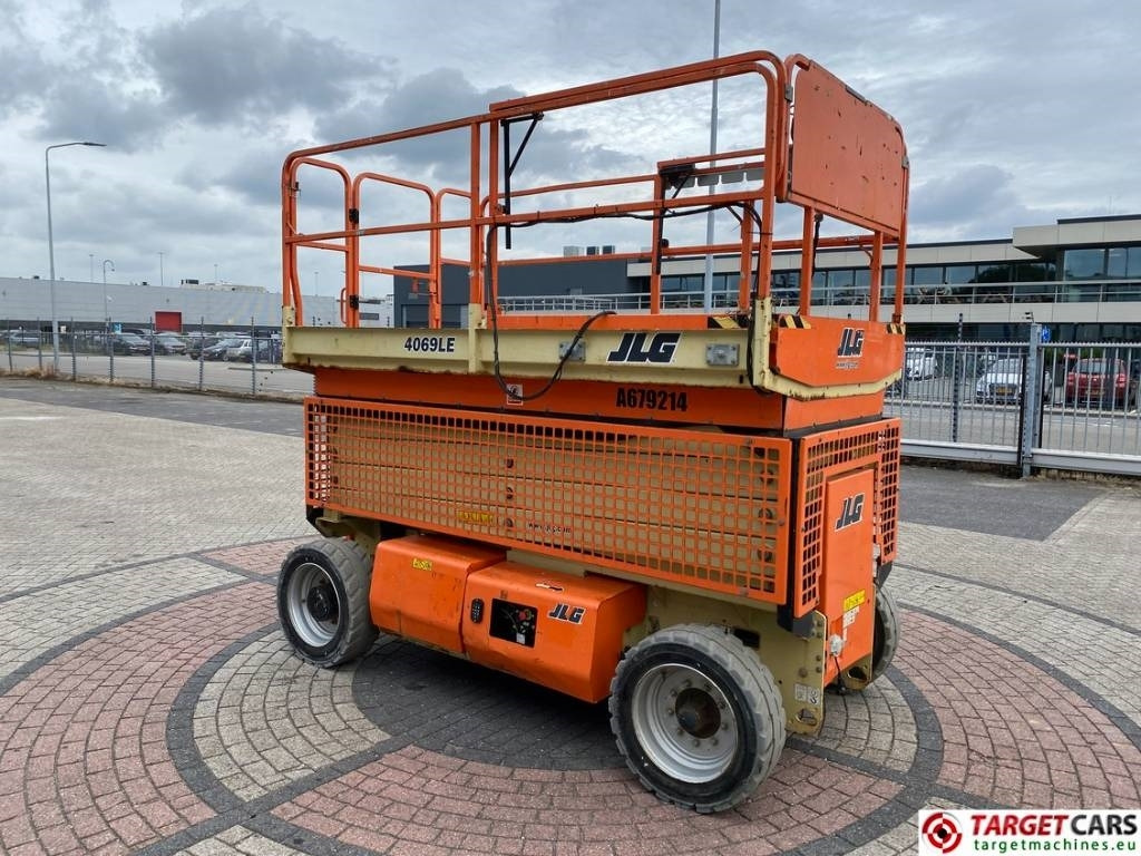 JLG 4069LE Electric Scissor Work Lift 1419cm - Scissor lift: picture 2 JLG 4069LE Electric Scissor Work Lift 1419cm - Scissor lift: picture 2