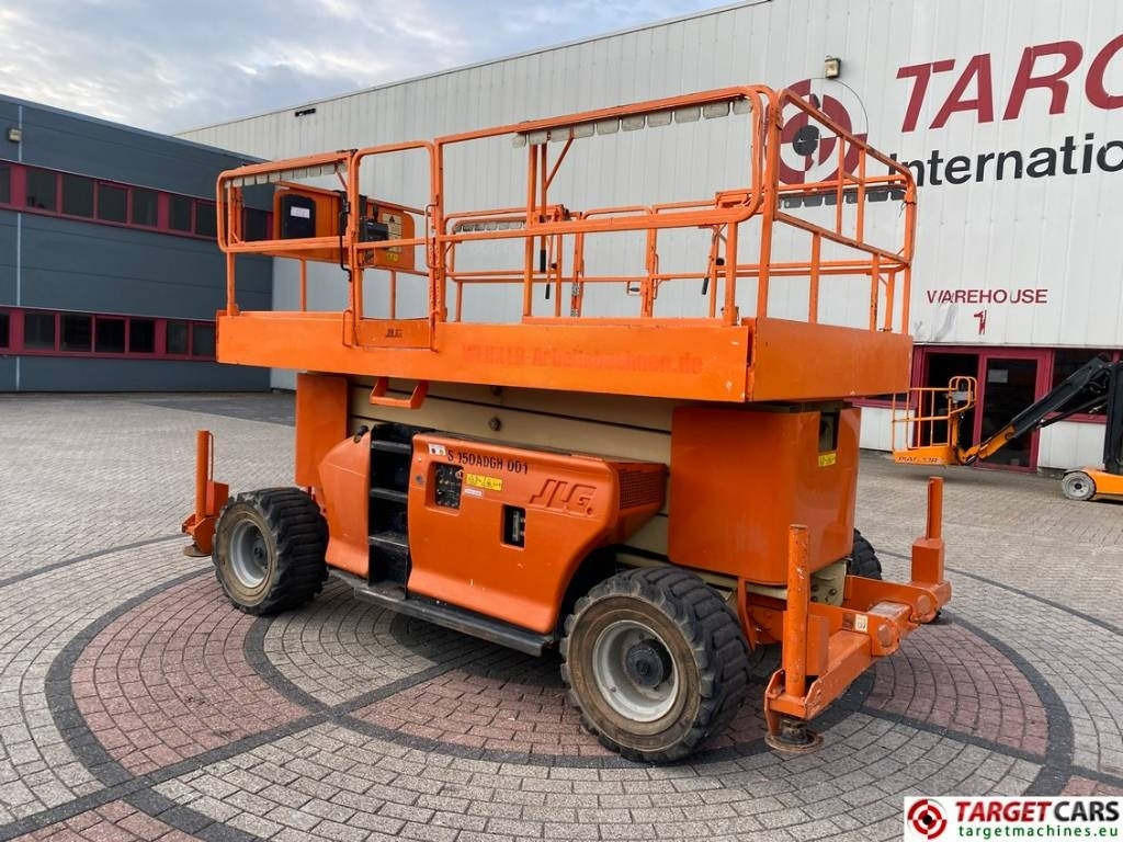 JLG 4394RT Diesel 4x4 Scissor Work Lift 1511cm - Scissor lift: picture 4 JLG 4394RT Diesel 4x4 Scissor Work Lift 1511cm - Scissor lift: picture 4