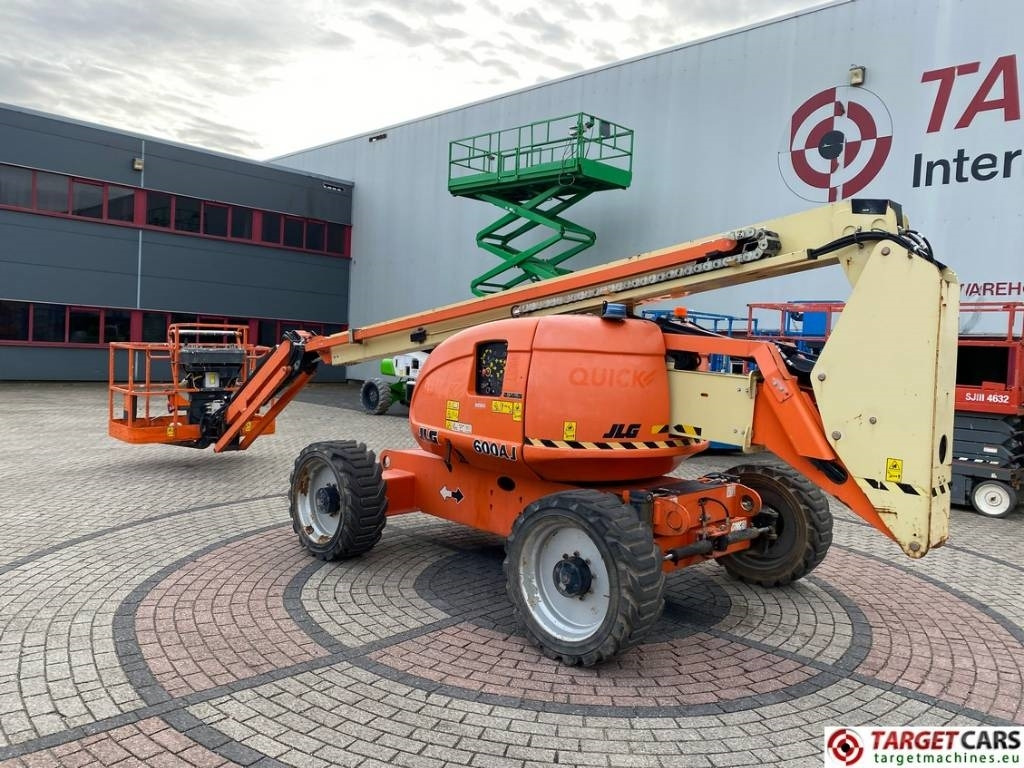 JLG 600AJ Articulated 4x4 Diesel Boom Work Lift 2047cm - Articulated boom: picture 4 JLG 600AJ Articulated 4x4 Diesel Boom Work Lift 2047cm - Articulated boom: picture 4