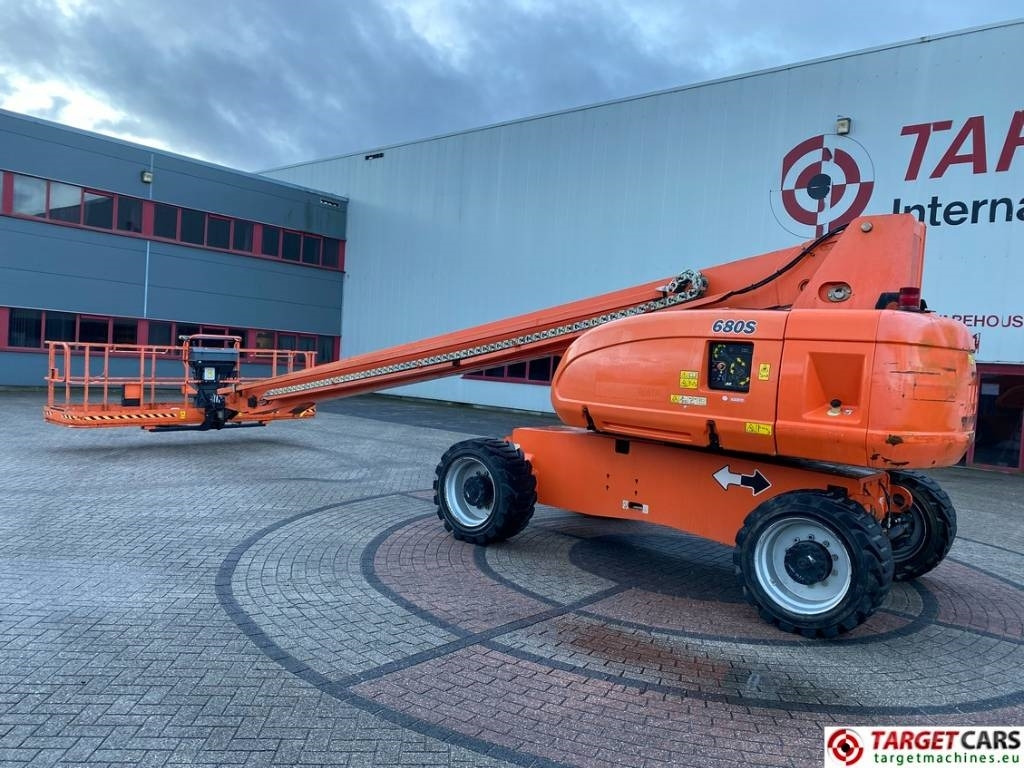 JLG 680S Telescopic 4x4 Diesel Boom Work Lift 2273cm - Telescopic boom: picture 4 JLG 680S Telescopic 4x4 Diesel Boom Work Lift 2273cm - Telescopic boom: picture 4