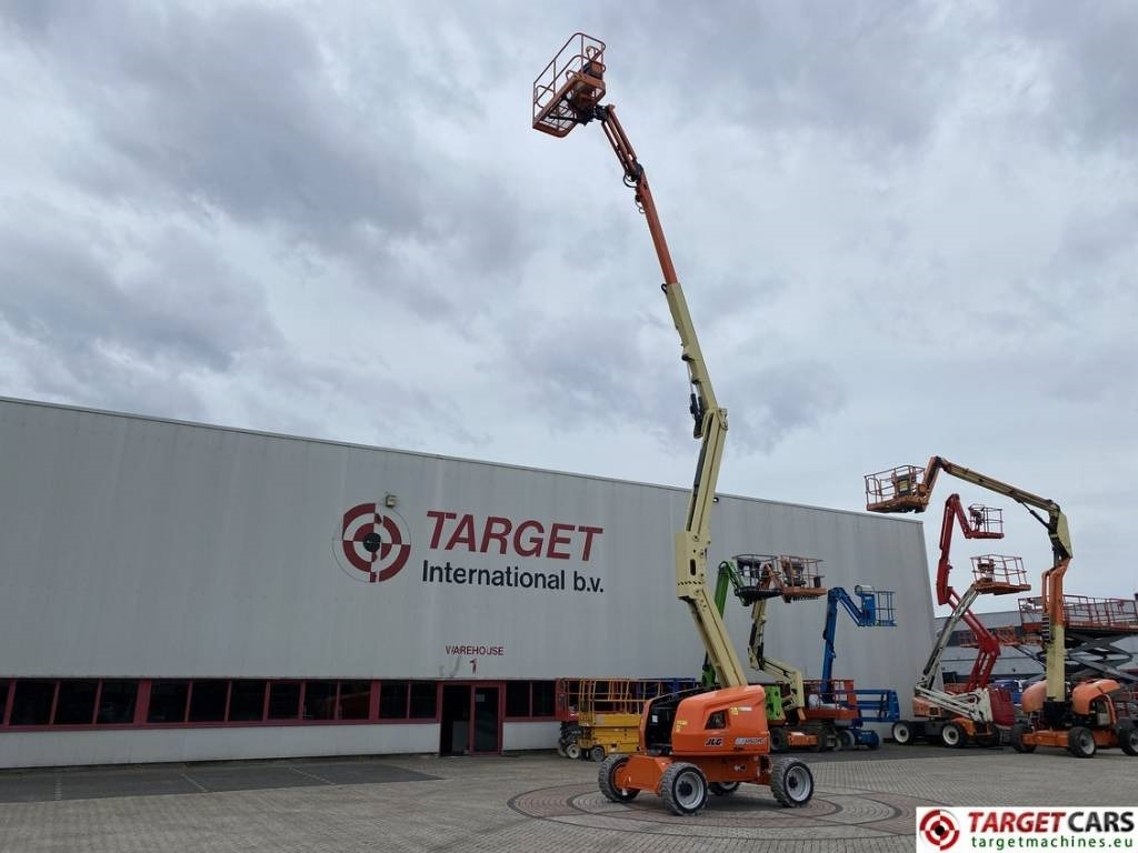 JLG EC450AJ Articulated Lithium-Ion Boom Lift 1572cm  - Articulated boom: picture 5 JLG EC450AJ Articulated Lithium-Ion Boom Lift 1572cm  - Articulated boom: picture 5
