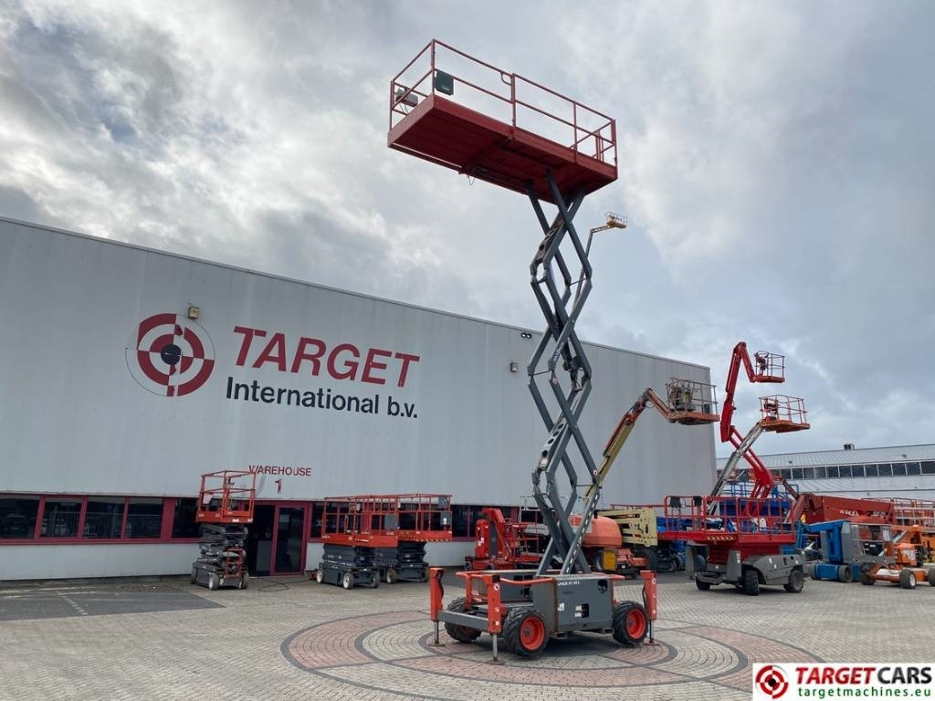 Scissor lift SkyJack SJ6826RT Diesel 4x4 Scissor Work Lift 992cm: picture 6