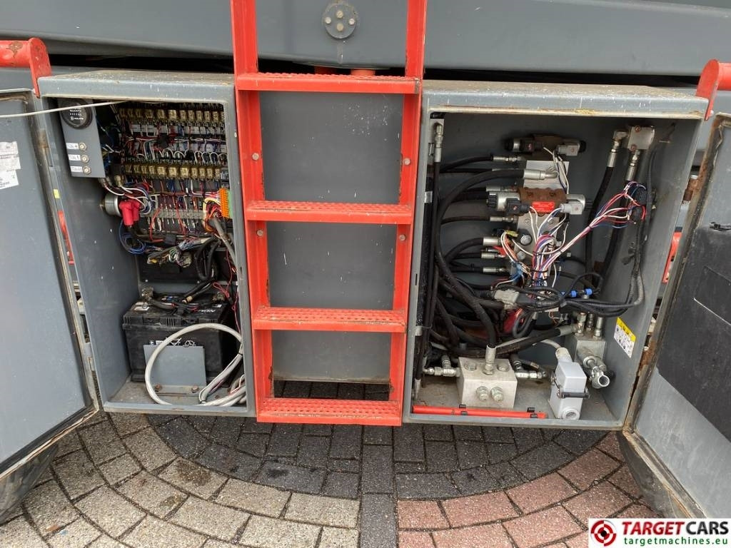 Leasing of SkyJack SJ8841RT Diesel 4x4 Scissor Work Lift 1430cm  SkyJack SJ8841RT Diesel 4x4 Scissor Work Lift 1430cm: picture 12