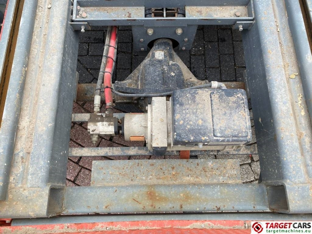 Leasing of SkyJack SJ8841RT Diesel 4x4 Scissor Work Lift 1430cm  SkyJack SJ8841RT Diesel 4x4 Scissor Work Lift 1430cm: picture 25