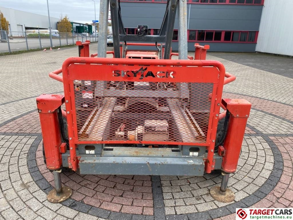Leasing of SkyJack SJ8841RT Diesel 4x4 Scissor Work Lift 1430cm  SkyJack SJ8841RT Diesel 4x4 Scissor Work Lift 1430cm: picture 38