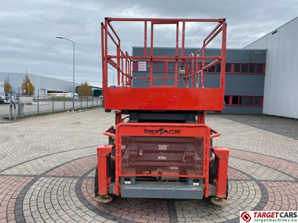 Leasing of SkyJack SJ8841RT Diesel 4x4 Scissor Work Lift 1430cm  SkyJack SJ8841RT Diesel 4x4 Scissor Work Lift 1430cm: picture 37