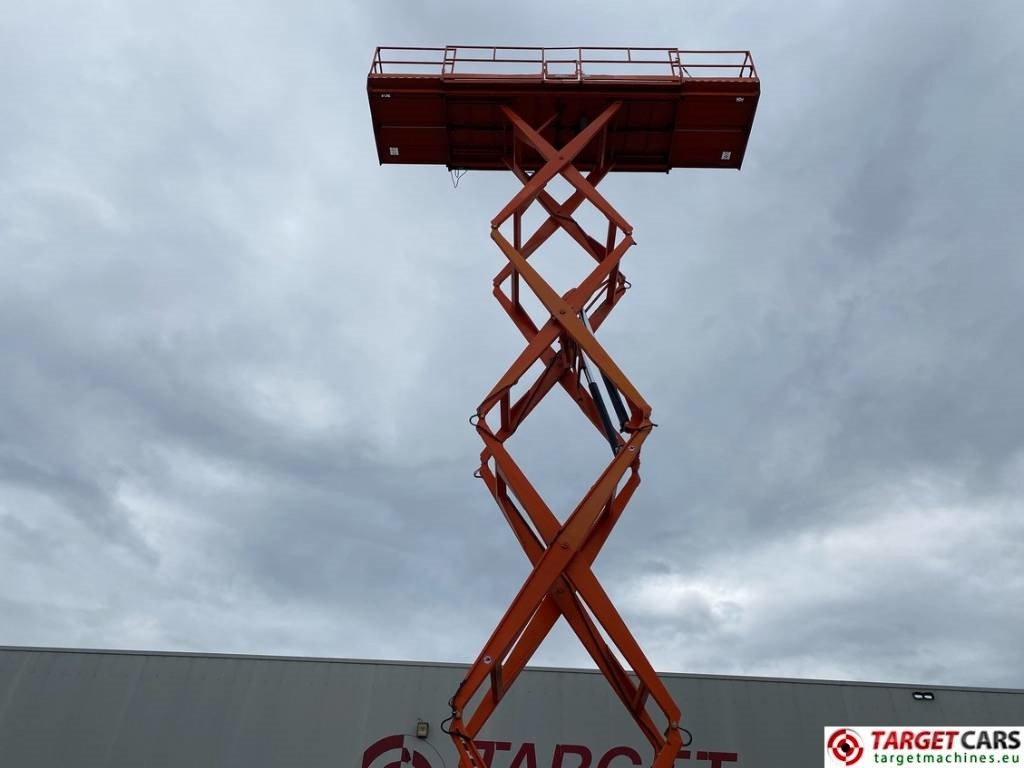 Scissor lift SkyJack SJ9250 RT Diesel 4x4 Scissor Work Lift 1720cm: picture 29 Scissor lift SkyJack SJ9250 RT Diesel 4x4 Scissor Work Lift 1720cm: picture 29