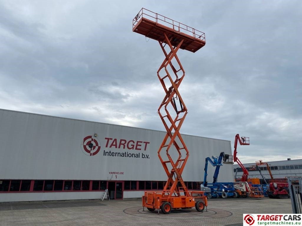 Scissor lift SkyJack SJ9250 RT Diesel 4x4 Scissor Work Lift 1720cm: picture 6 Scissor lift SkyJack SJ9250 RT Diesel 4x4 Scissor Work Lift 1720cm: picture 6