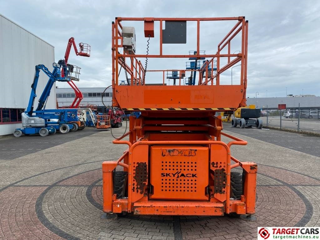 Scissor lift SkyJack SJ9250 RT Diesel 4x4 Scissor Work Lift 1720cm: picture 44 Scissor lift SkyJack SJ9250 RT Diesel 4x4 Scissor Work Lift 1720cm: picture 44