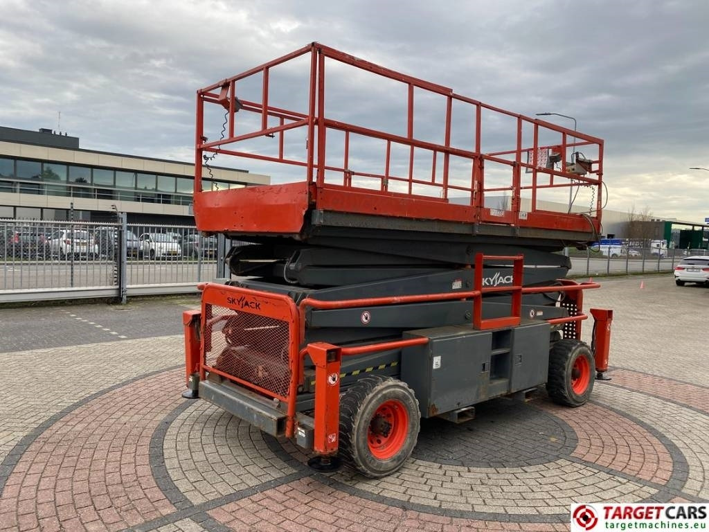 SkyJack SJ9250 RT Diesel 4x4 Scissor Work Lift 1720cm - Scissor lift: picture 3 SkyJack SJ9250 RT Diesel 4x4 Scissor Work Lift 1720cm - Scissor lift: picture 3