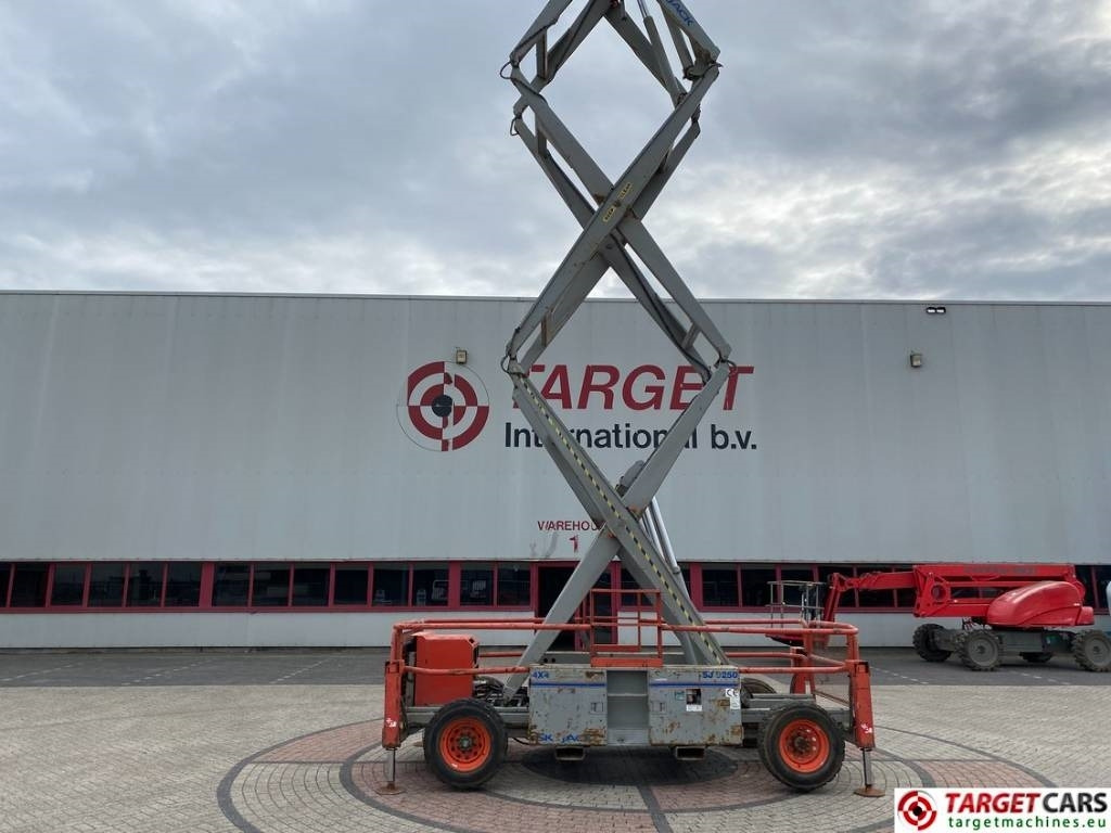 Leasing of SkyJack SJ9250 RT Diesel Scissor Work Lift 1720cm SkyJack SJ9250 RT Diesel Scissor Work Lift 1720cm: picture 19 Leasing of SkyJack SJ9250 RT Diesel Scissor Work Lift 1720cm SkyJack SJ9250 RT Diesel Scissor Work Lift 1720cm: picture 19