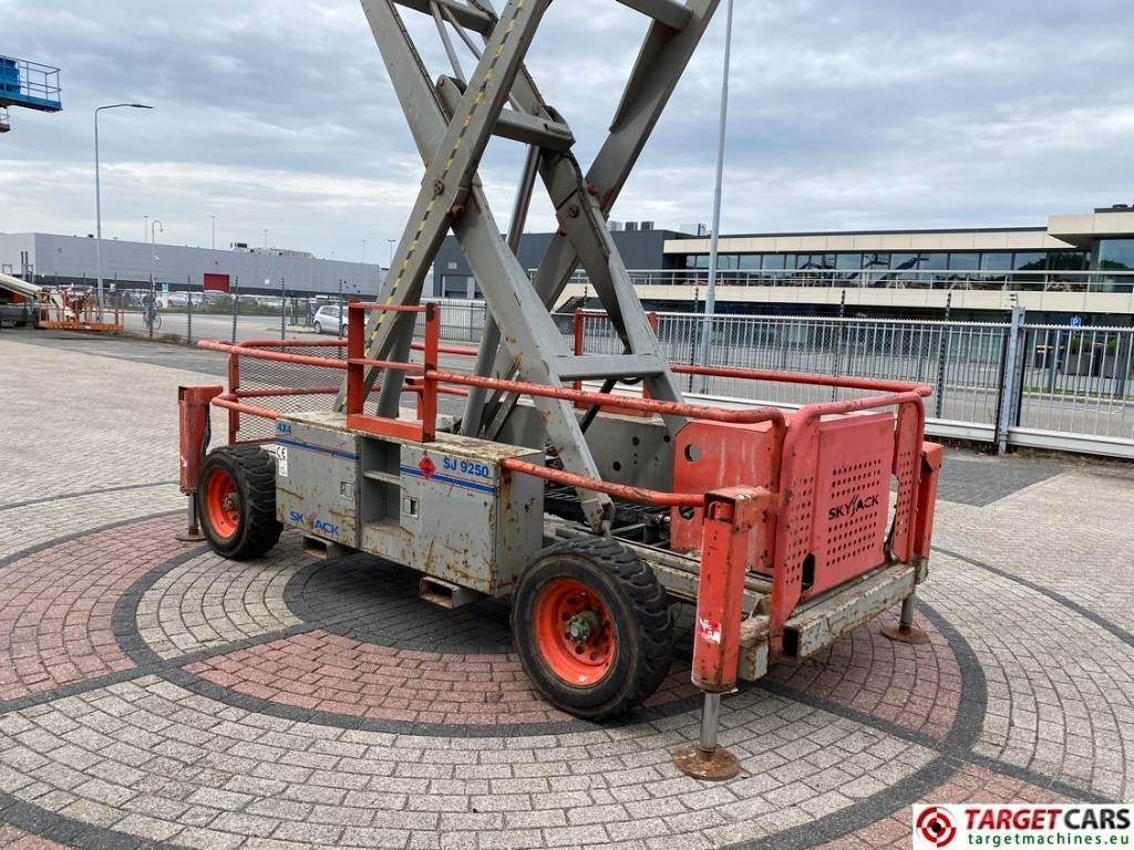 Leasing of SkyJack SJ9250 RT Diesel Scissor Work Lift 1720cm SkyJack SJ9250 RT Diesel Scissor Work Lift 1720cm: picture 26 Leasing of SkyJack SJ9250 RT Diesel Scissor Work Lift 1720cm SkyJack SJ9250 RT Diesel Scissor Work Lift 1720cm: picture 26