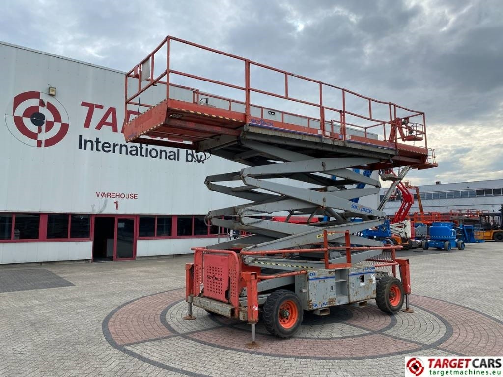 Leasing of SkyJack SJ9250 RT Diesel Scissor Work Lift 1720cm SkyJack SJ9250 RT Diesel Scissor Work Lift 1720cm: picture 36 Leasing of SkyJack SJ9250 RT Diesel Scissor Work Lift 1720cm SkyJack SJ9250 RT Diesel Scissor Work Lift 1720cm: picture 36