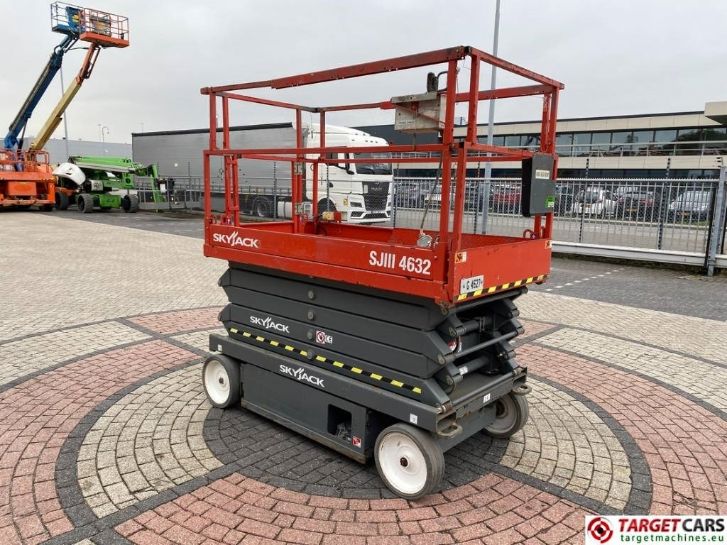 SkyJack SJIII-4632 Electric 4632 Scissor Work Lift 1170cm - Scissor lift: picture 2 SkyJack SJIII-4632 Electric 4632 Scissor Work Lift 1170cm - Scissor lift: picture 2