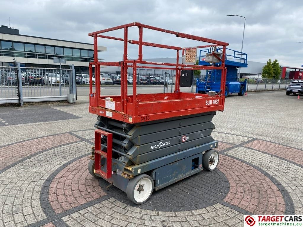 SkyJack SJIII-4632 Electric Scissor Work Lift 1170cm - Scissor lift: picture 3 SkyJack SJIII-4632 Electric Scissor Work Lift 1170cm - Scissor lift: picture 3