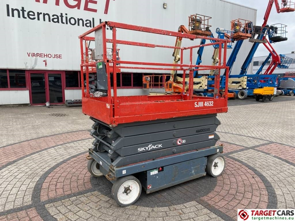 SkyJack SJIII-4632 Electric Scissor Work Lift 1170cm - Scissor lift: picture 1 SkyJack SJIII-4632 Electric Scissor Work Lift 1170cm - Scissor lift: picture 1