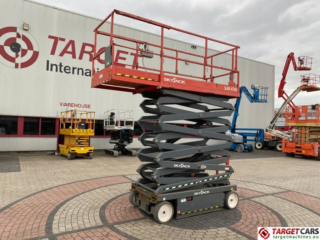 Scissor lift SkyJack SJIII-4740 Electric 4740 Scissor Work Lift 1380cm: picture 30