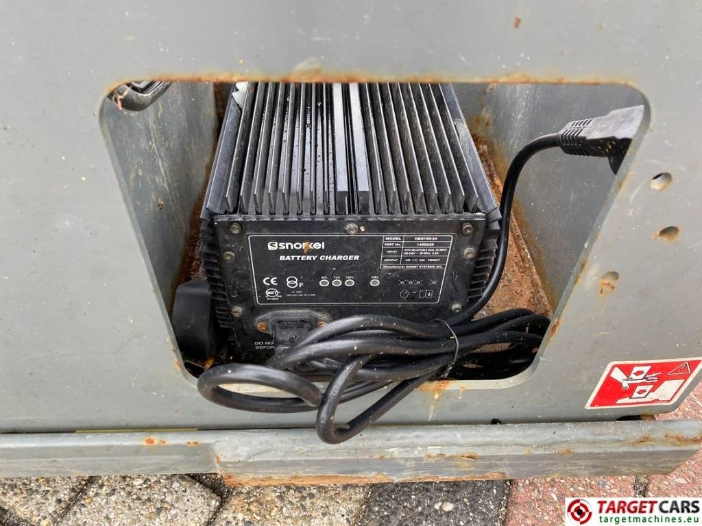 Scissor lift SkyJack SJIII-4740 Electric 4740 Scissor Work Lift 1380cm: picture 15