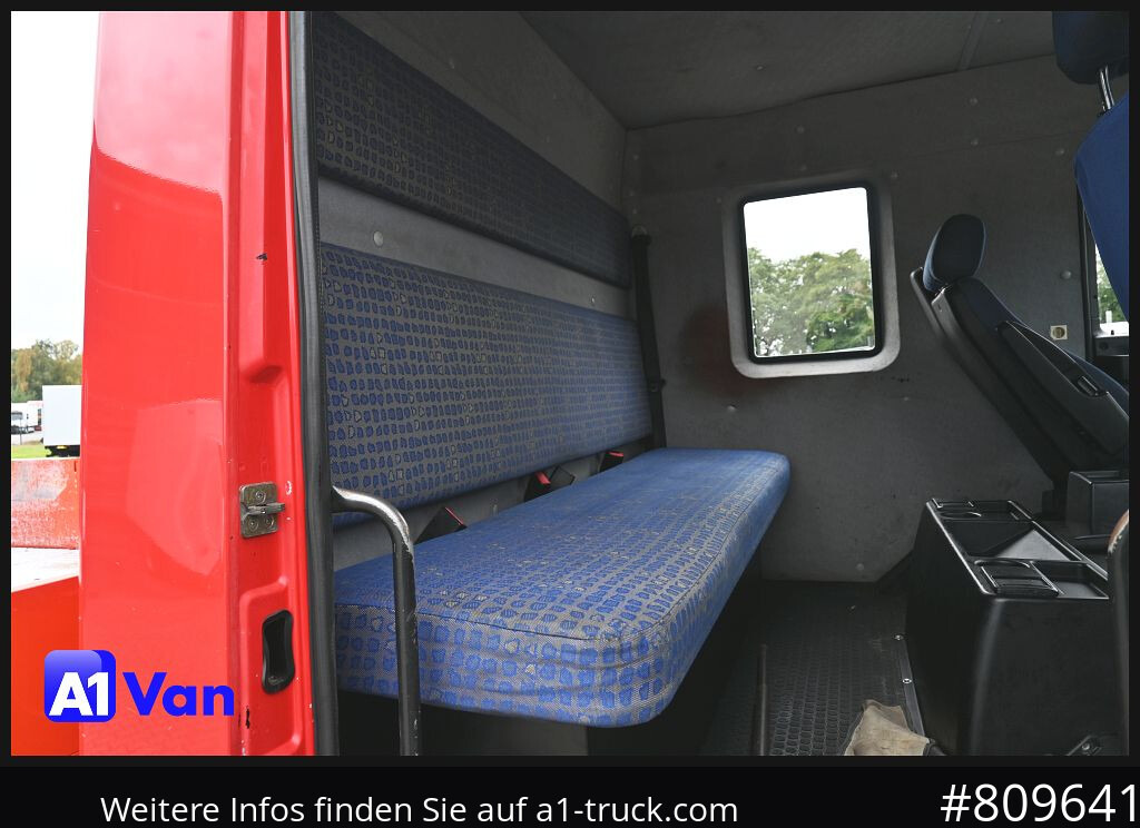 MAN MAN LE 8.180 Pritsche Doka, Automatik, AHK, 6-Sitzer - Flatbed van: picture 3 MAN MAN LE 8.180 Pritsche Doka, Automatik, AHK, 6-Sitzer - Flatbed van: picture 3