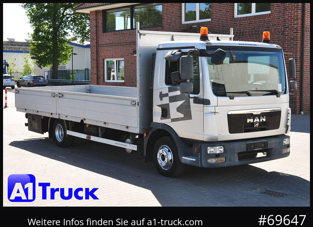 MAN TGL 8,220, Pritsche offen, L6400mm, AHK, - Flatbed van: picture 1 MAN TGL 8,220, Pritsche offen, L6400mm, AHK, - Flatbed van: picture 1