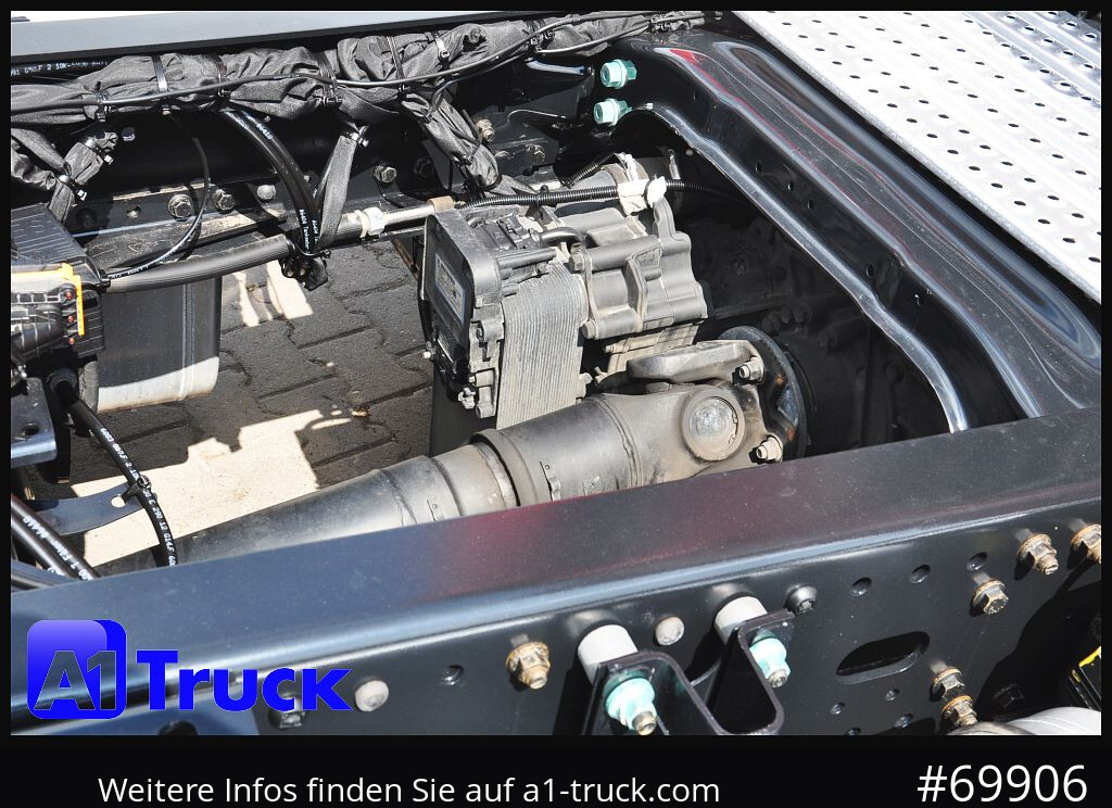 MAN TGX 18,520 LL, SZM. Alufelgen, TV, Navi, Top Ausstattung - Tractor unit: picture 3 MAN TGX 18,520 LL, SZM. Alufelgen, TV, Navi, Top Ausstattung - Tractor unit: picture 3