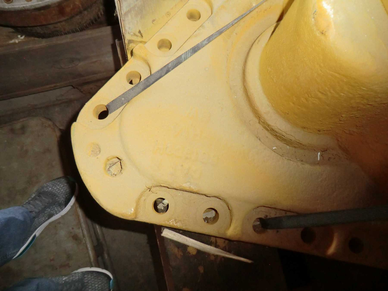 Undercarriage parts for Construction machinery Caterpillar 973 LGP SPINDLE: picture 9 Undercarriage parts for Construction machinery Caterpillar 973 LGP SPINDLE: picture 9