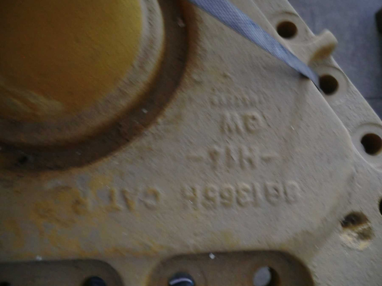 Undercarriage parts for Construction machinery Caterpillar 973 LGP SPINDLE: picture 12 Undercarriage parts for Construction machinery Caterpillar 973 LGP SPINDLE: picture 12