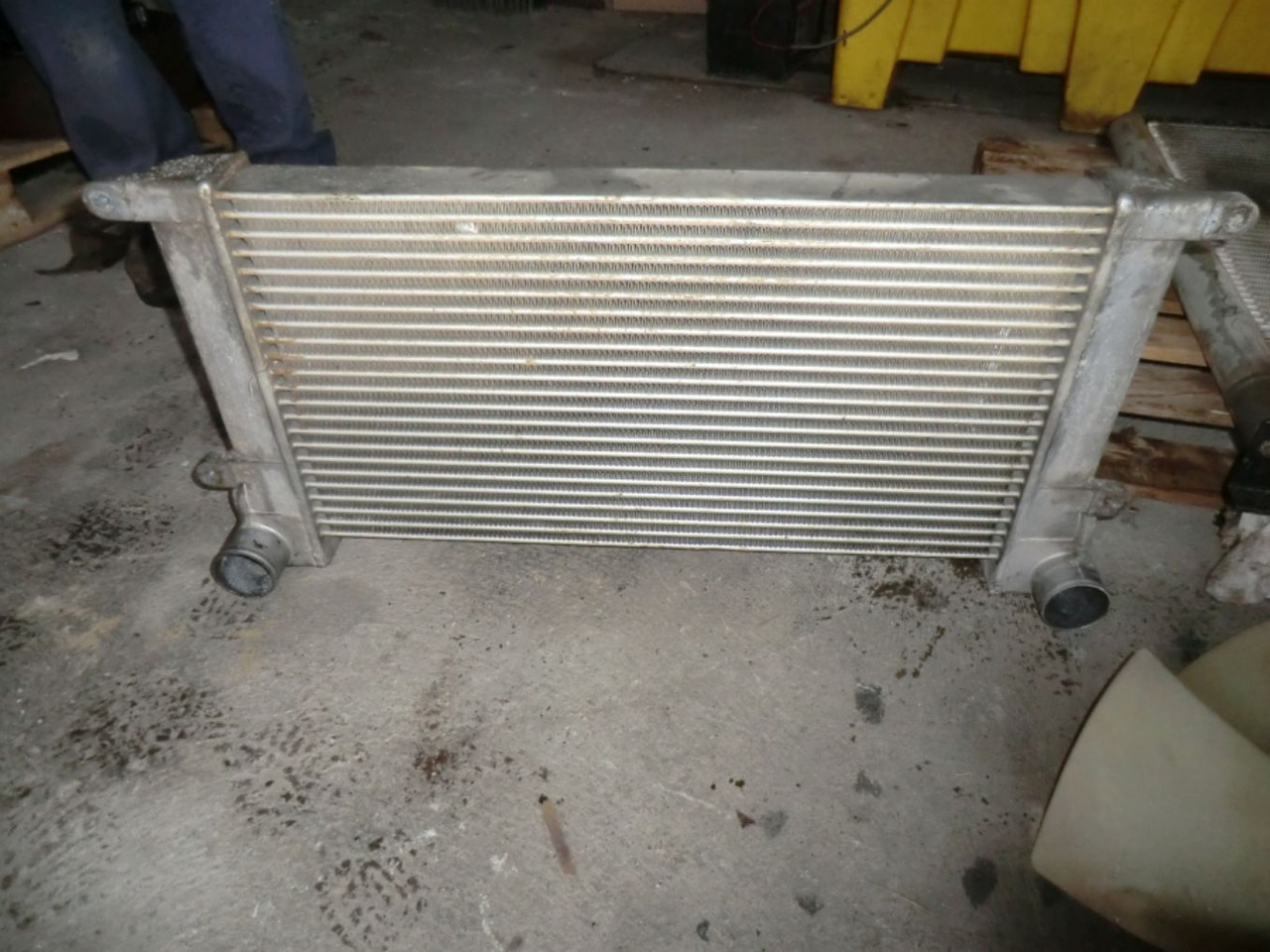 HITACHI ZX240 BAS INTERCOOLER - Intercooler for Construction machinery: picture 1 HITACHI ZX240 BAS INTERCOOLER - Intercooler for Construction machinery: picture 1