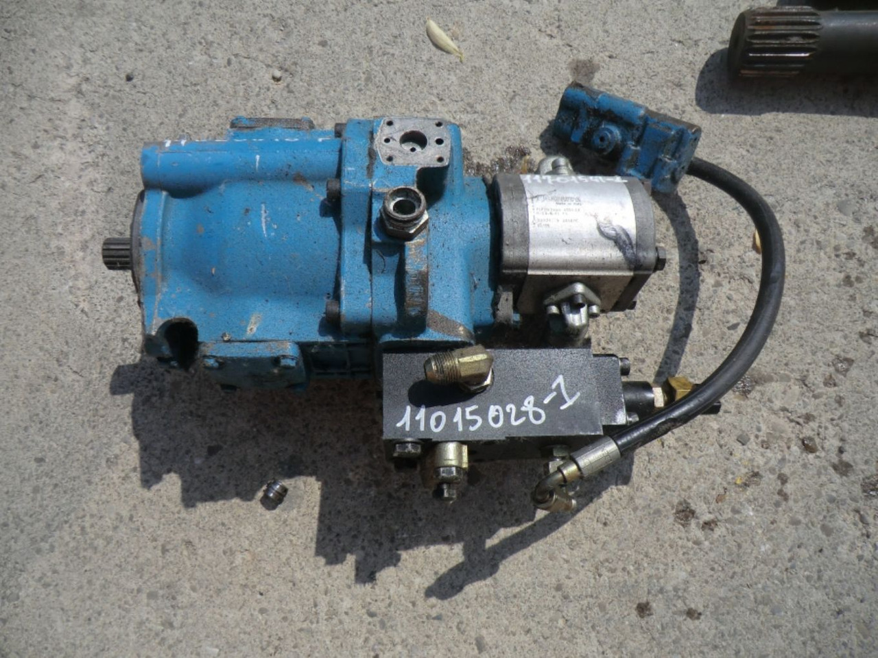 VOLVO L120C ALBERO, SENSORE E POMPA - Transmission for Construction machinery: picture 2 VOLVO L120C ALBERO, SENSORE E POMPA - Transmission for Construction machinery: picture 2