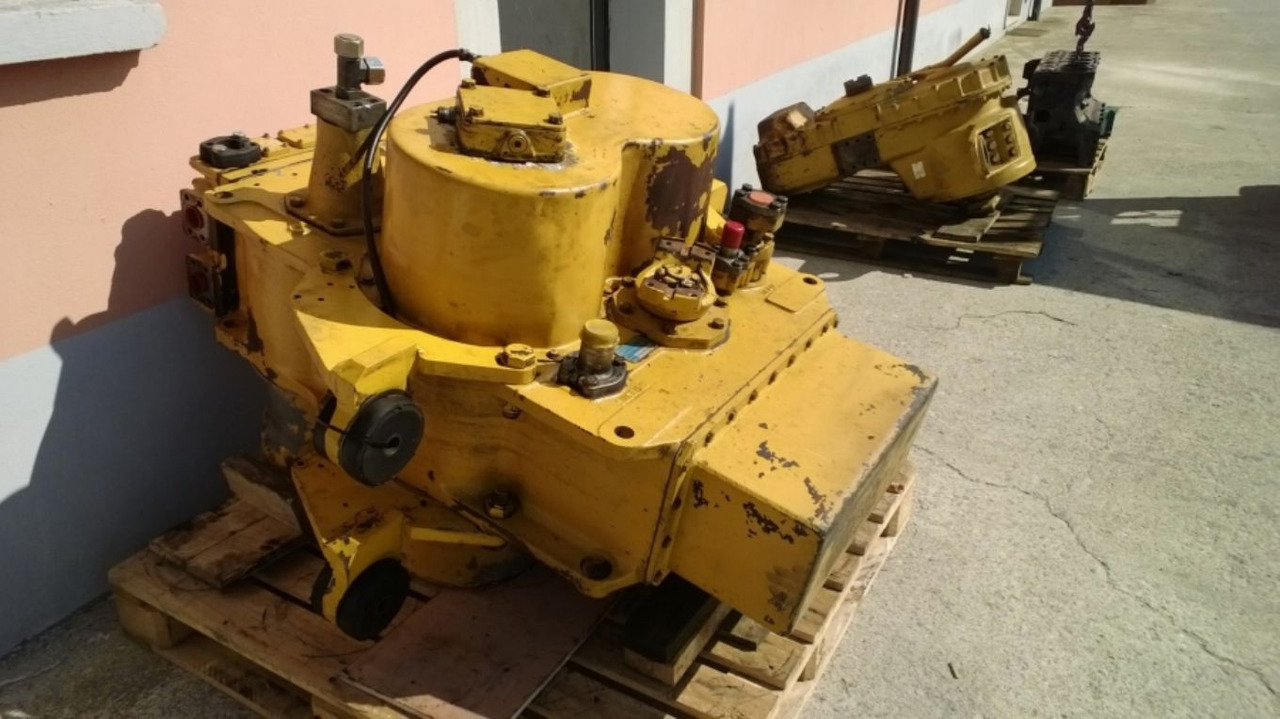 VOLVO L330E Trasmissione revisionata. - Gearbox for Construction machinery: picture 2 VOLVO L330E Trasmissione revisionata. - Gearbox for Construction machinery: picture 2