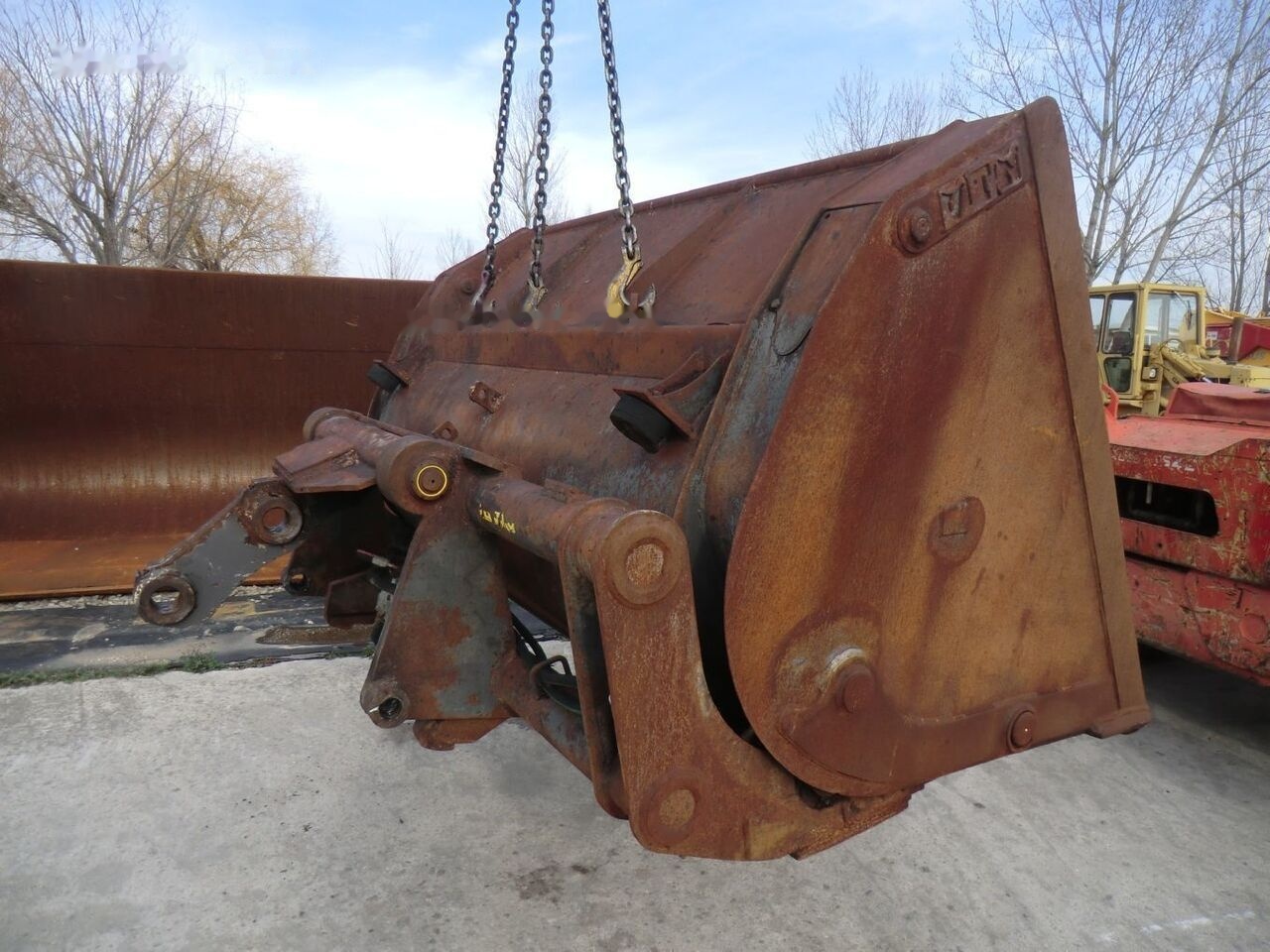 VTN HIGH DUMP BUCKET - Loader bucket: picture 1 VTN HIGH DUMP BUCKET - Loader bucket: picture 1