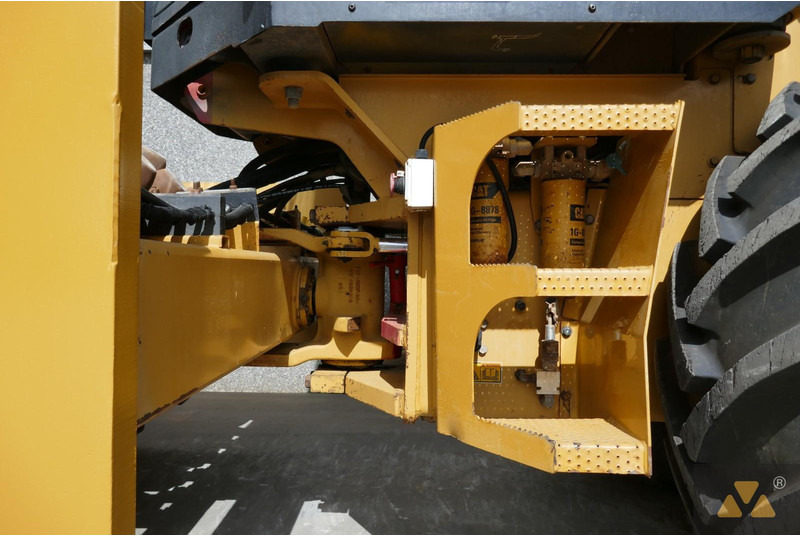 Roller Caterpillar CP76: picture 17